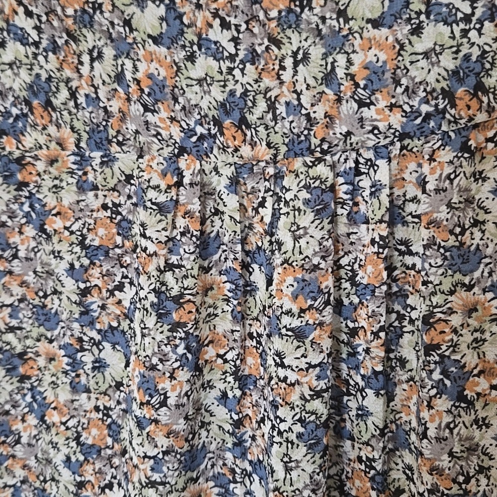Monday Fun | Blue Floral Flowy Cap Sleeve Top Size Large - Picture 5 of 9